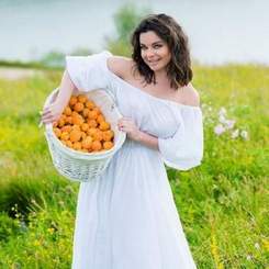 Наташа Королёва - Наша любовь - абрикосовая