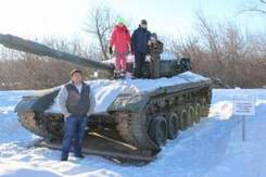 В. Зарков - Три танкиста